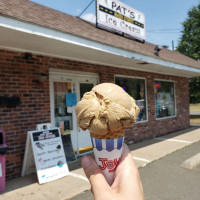 Pat's Main Street Ice Cream inside