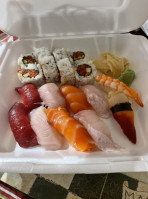 Kuma Sushi food