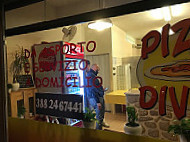 Pizza Divina Di Pillepich Eugenio inside