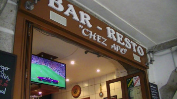Chez Apo Bar Resto inside