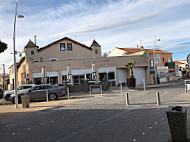 Cafe de la Mer outside