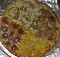 Michi Pizza food