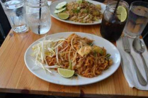Pad Thai Noodle Lounge food