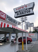 Lupe's Burritos outside
