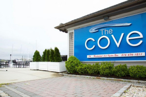 The Cove Restaurant Oyster Bar outside