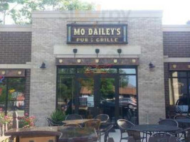 Mo Dailey's Pub Grille inside