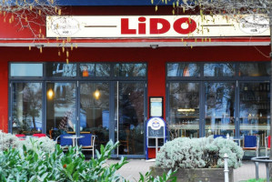 Lido Cafe-Bar outside