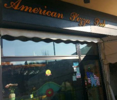 Pizzeria America inside