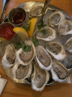 Pearl Oyster Bar food