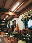 Lord Byron Cafe inside