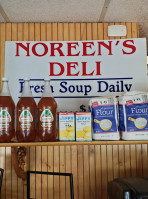 Noreen's Deli food