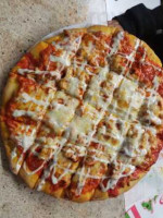 Skyway Pizza And Grill food