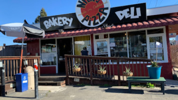 Nick's Pizza And Bakery Made In Oakland outside
