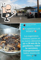 Carnitas Los Weros outside