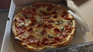 Pizza Ricca Hollywood food