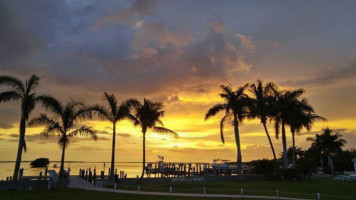 Tarpon Lodge outside