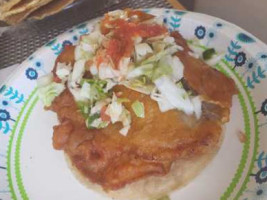 Mariscos El Jato food