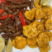 Sabor Dominicano food