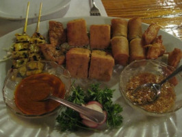 Saysetha Thai Cuisine food