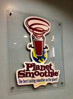 Planet Smoothie outside