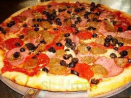 Mezza Luna Pizzeria food