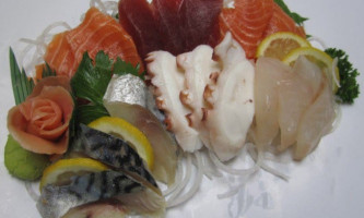 Sushi Crimee food