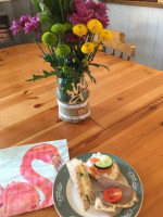 Lynda's Cakes And Tearoom food