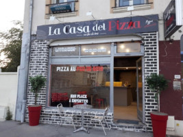 La Casa Del Pizza outside