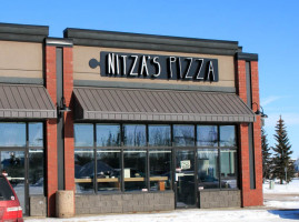 Nitza's Pizza outside