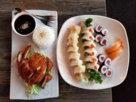 Yoi Tomo Sushi LLC food