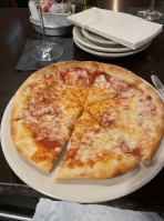 Eddie's Pizzeria Cerino food