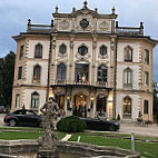 Villa Borghi outside