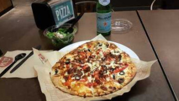 Mod Pizza food