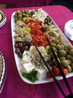Ghassan's Fresh Mediterranean Eats food