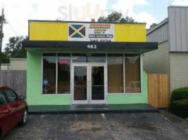 Jamaican Cafe outside