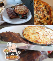 Sportsman's Steak & Pizza House food