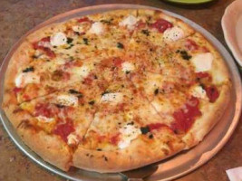 Avicolli's Pizzeria food