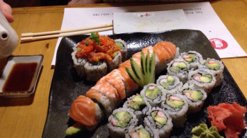 Gonoe Sushi food