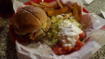 Fuddruckers food