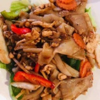 Roselyn Thai Fine Cuisine food
