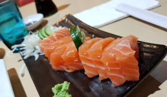 Sushi Kotobuki food