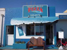 Ocean Front Pizza outside