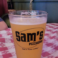 Sam's Pizza food