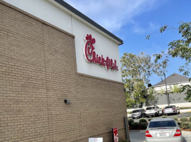 Chick-fil-a outside