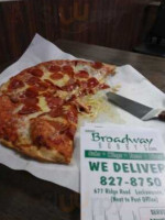 Broadway Bobby's Pizzeria food