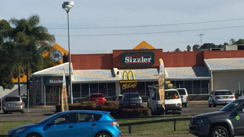 Sizzler outside