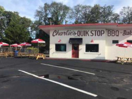 Charlie's Bbq Bakery outside