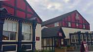 Toby Carvery Ainsdale outside