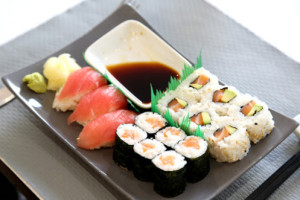 Sushi Frais food