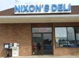Nixon's Deli outside